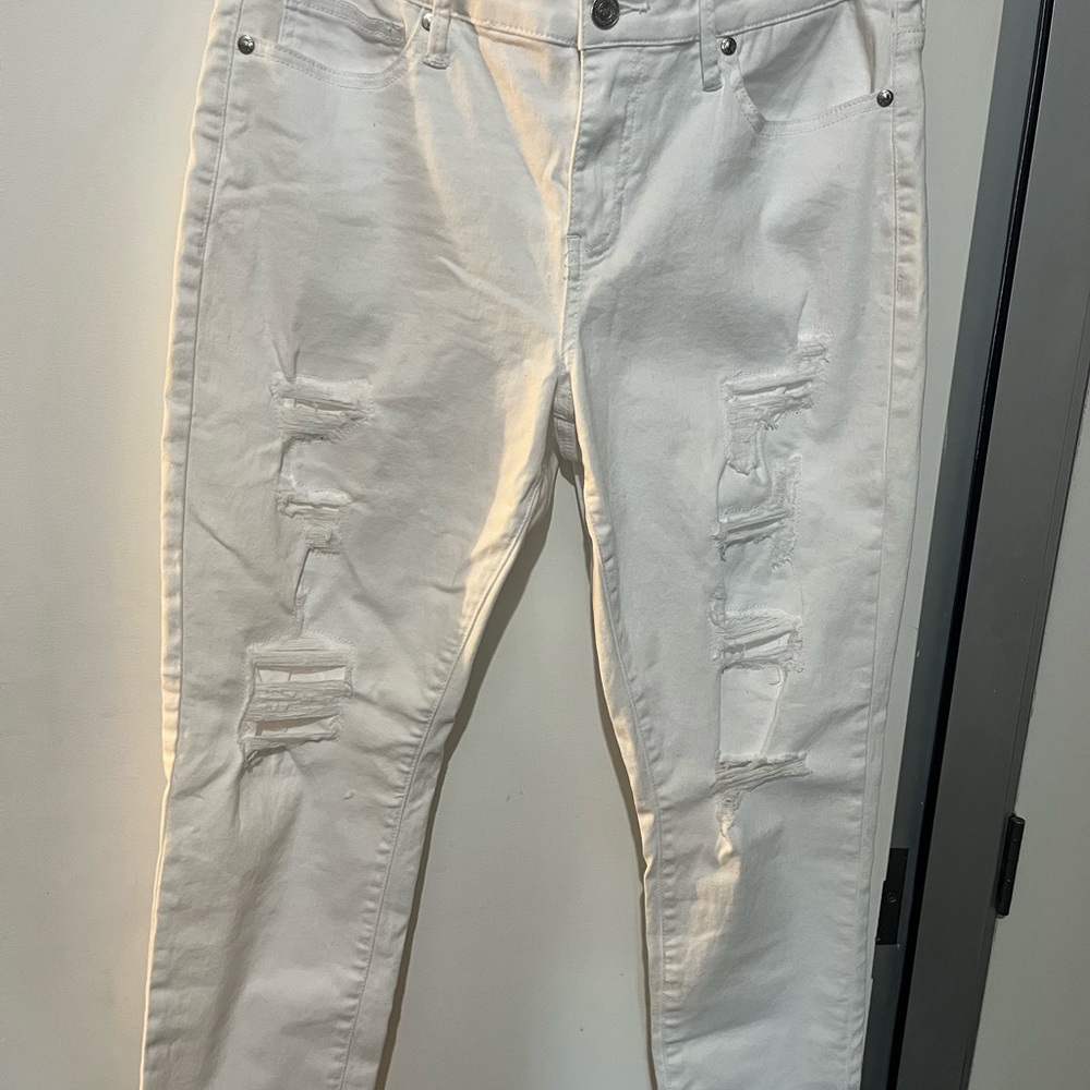 GBG Los Angeles White Skinny Distressed Jeans